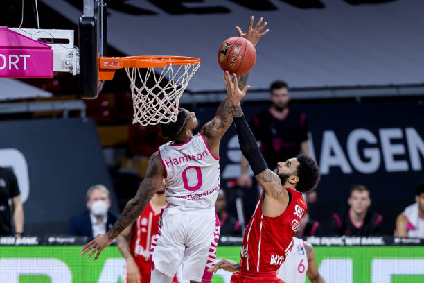 双杀，那不勒斯自16／17赛季以来首次单赛季意甲2次击败米兰.