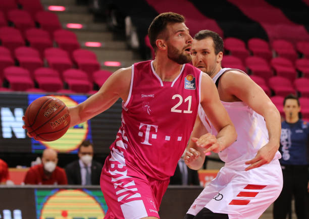 需他出色发 需他出色发