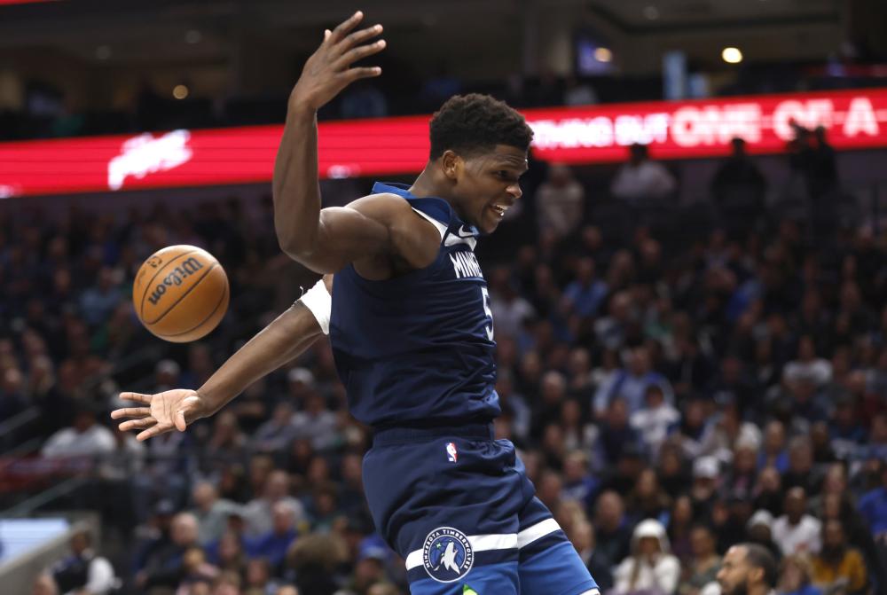 本场0盖帽！切特：对面不出手所以根本盖不了，真是幸福的烦恼（本场零封盖！切特调侃：对手不出手我也无从下手，算是幸福的烦恼）